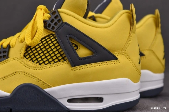 4 Retro CT8527-700 (2021) Air WellDesigned CT8527-700 Jordan Lightning 440 0520
